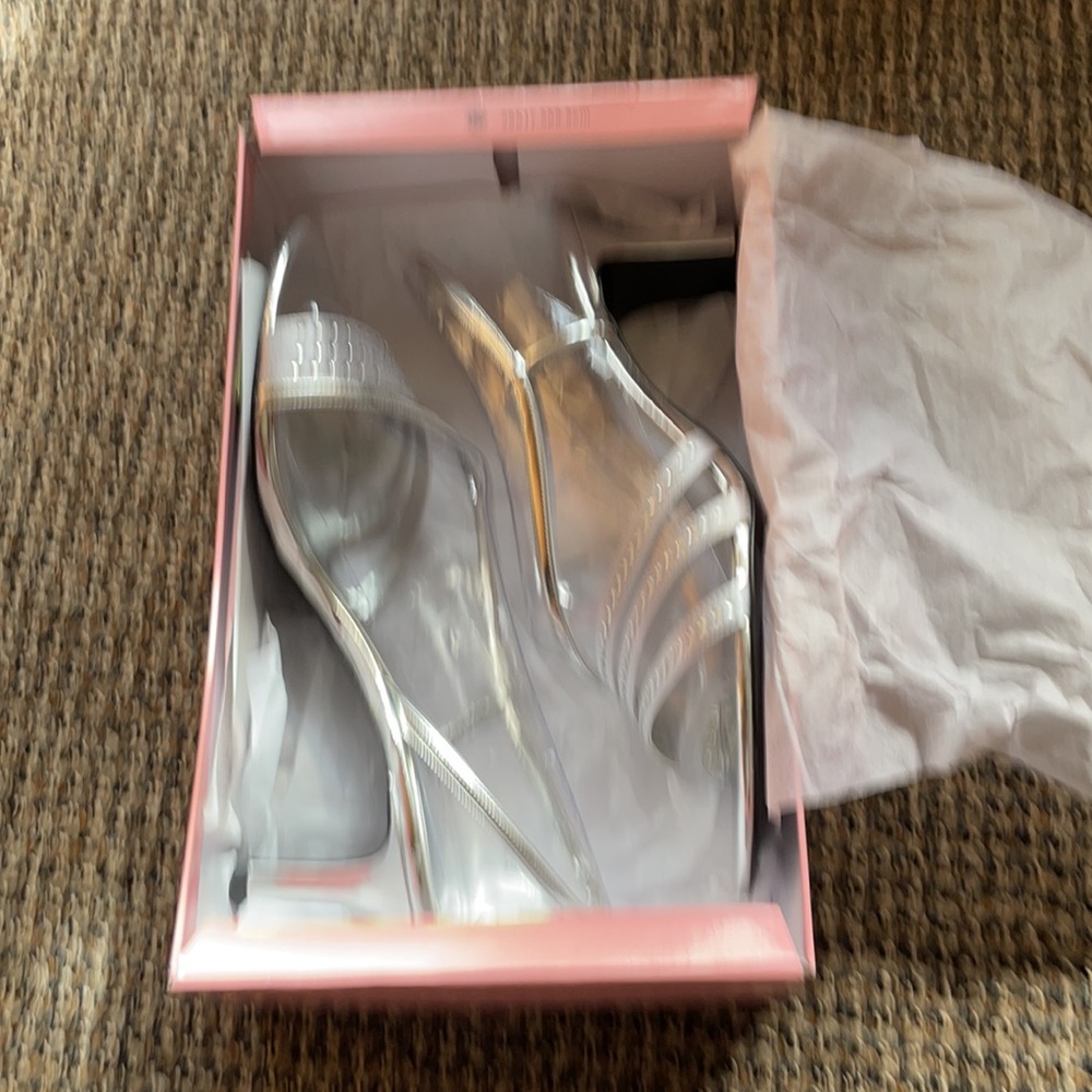 Heels - Picture 4 of 5